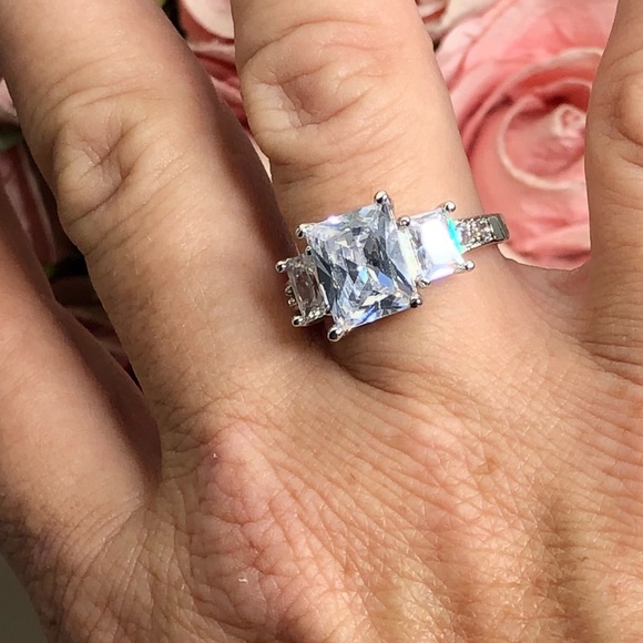 3ct princess cut tri stone AAA CZ engagement ring - Picture 8 of 8
